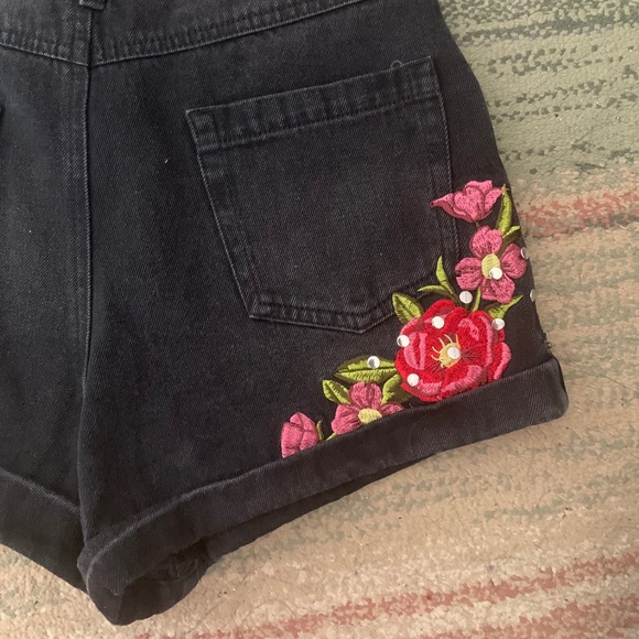 Forever 21 Embroidered Denim Shorts - Picture 2 of 5